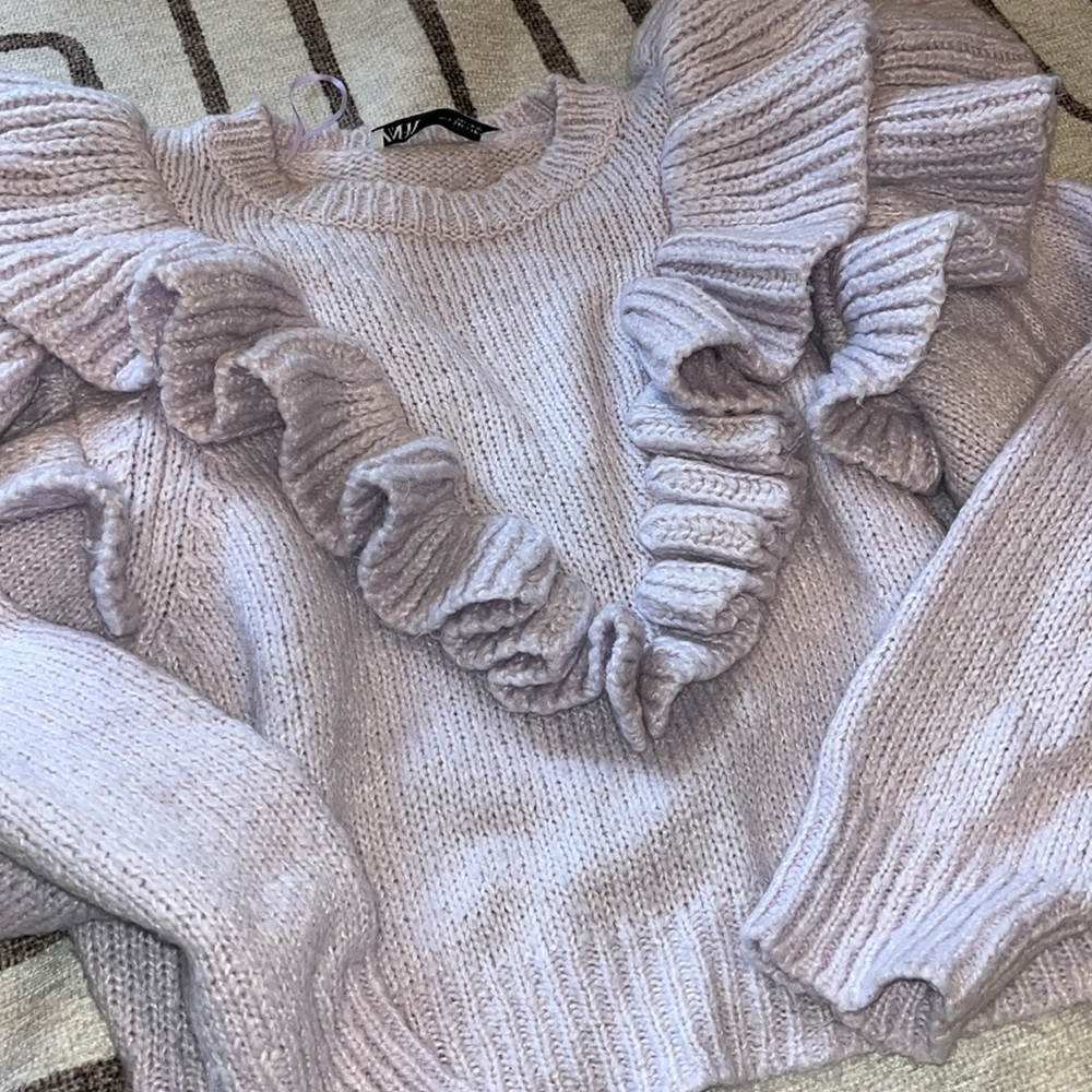Zara light lilac ruffled crop sweater